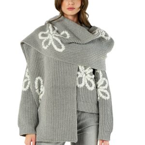 Sciarpa rose ricamate