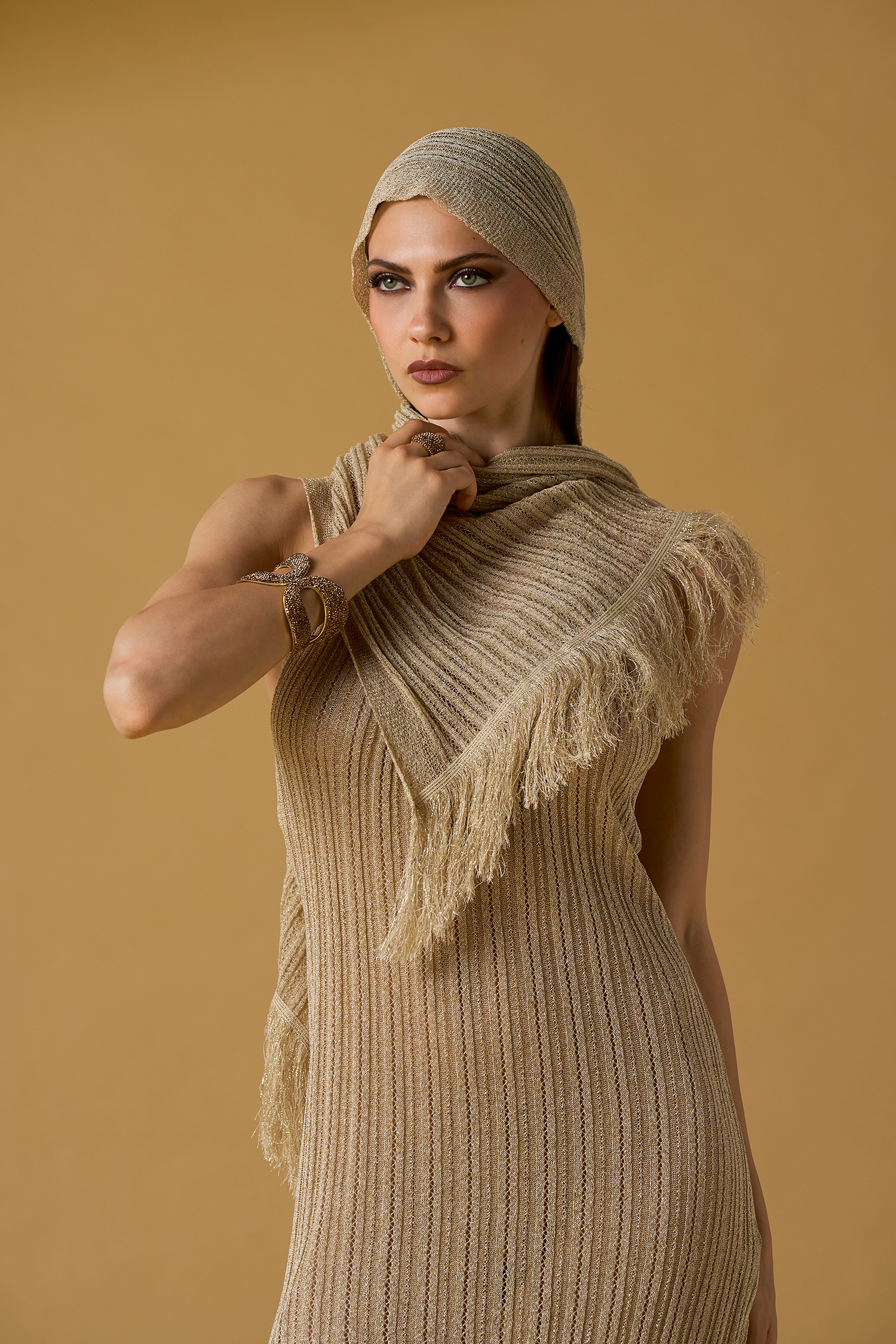 Stola lurex con frange - immagine 7