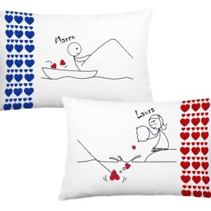 Coppia di Federe Cuscino Letto Sanvalentino – Pesca – Cuori – [PERSONALIZZA NOMI] – Innamorati – Dimensioni: 69×39 cm – Idea Regalo
