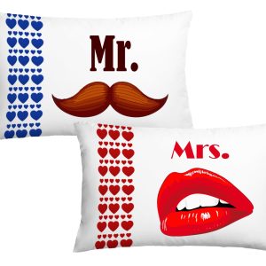 Coppia di Federe Cuscino Letto Sanvalentino – MR. e MRS – Baffo – Labbra – Dimensioni: 69×39 cm – Idea Regalo