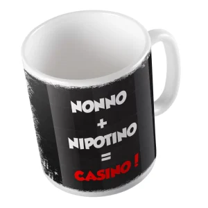 Tazza in Ceramica – Tazza Festa dei Nonni – Nonno + Nipotino = Casino – Festa dei Nonni Regalo – Nonno Idee Regalo – Gadget Festa dei Nonni