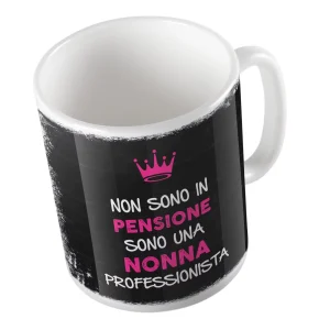 Tazza in Ceramica – Tazza Festa dei Nonni – Non sono in pensione sono una Nonna Professionista – Festa dei Nonni Regalo – Nonna Idee Regalo – Gadget Festa dei Nonni