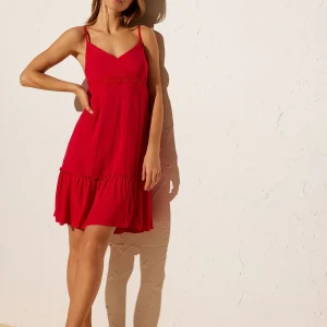 Ysabel Mora vestito rosso con ricamo sottoseno