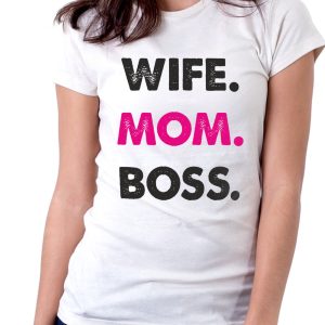 Maglietta Festa della Mamma – Wife. Mom. Boss. – Moglie. Mamma. Boss. – Festa della Mamma – Regalo Mamma – Tshirt Mamma – Idea Regalo Mamma