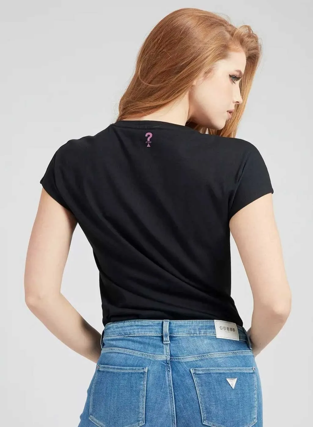 Maglietta Guess donna con scritte frontali brillantinate - immagine 4